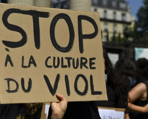 Panneau Stop à la culture du viol